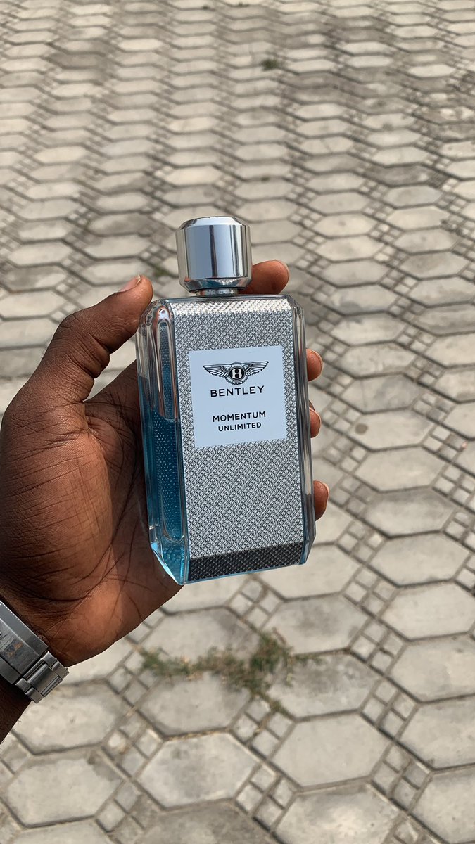 scentmafia007's tweet photo. A very budget friendly fragrance I’ll highly suggest for a sweaty person and a gym fragrance 💨
Has this nice, clean aroma and projects very nicely 🛒💨
#fragheads #perfumecollection https://t.co/NzLW2A5Mky