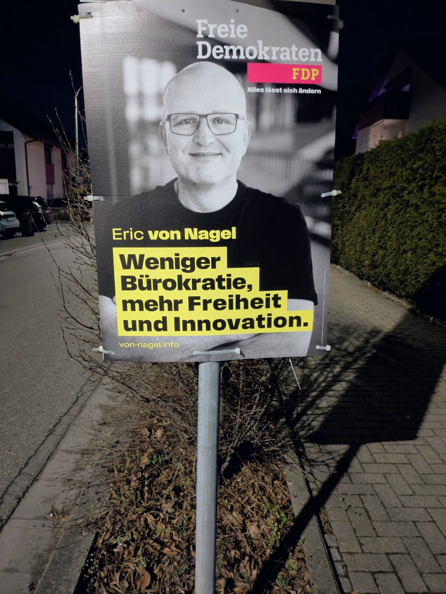 DerMueller_FDP's tweet image. Mission wir bleiben im Bundestag! Voller Einsatz in #Altrip! 🚀💛
@EricvNagel #AllesLässtSichÄndern #FDP #RheinPfalzKreis #WinterWahlkampf