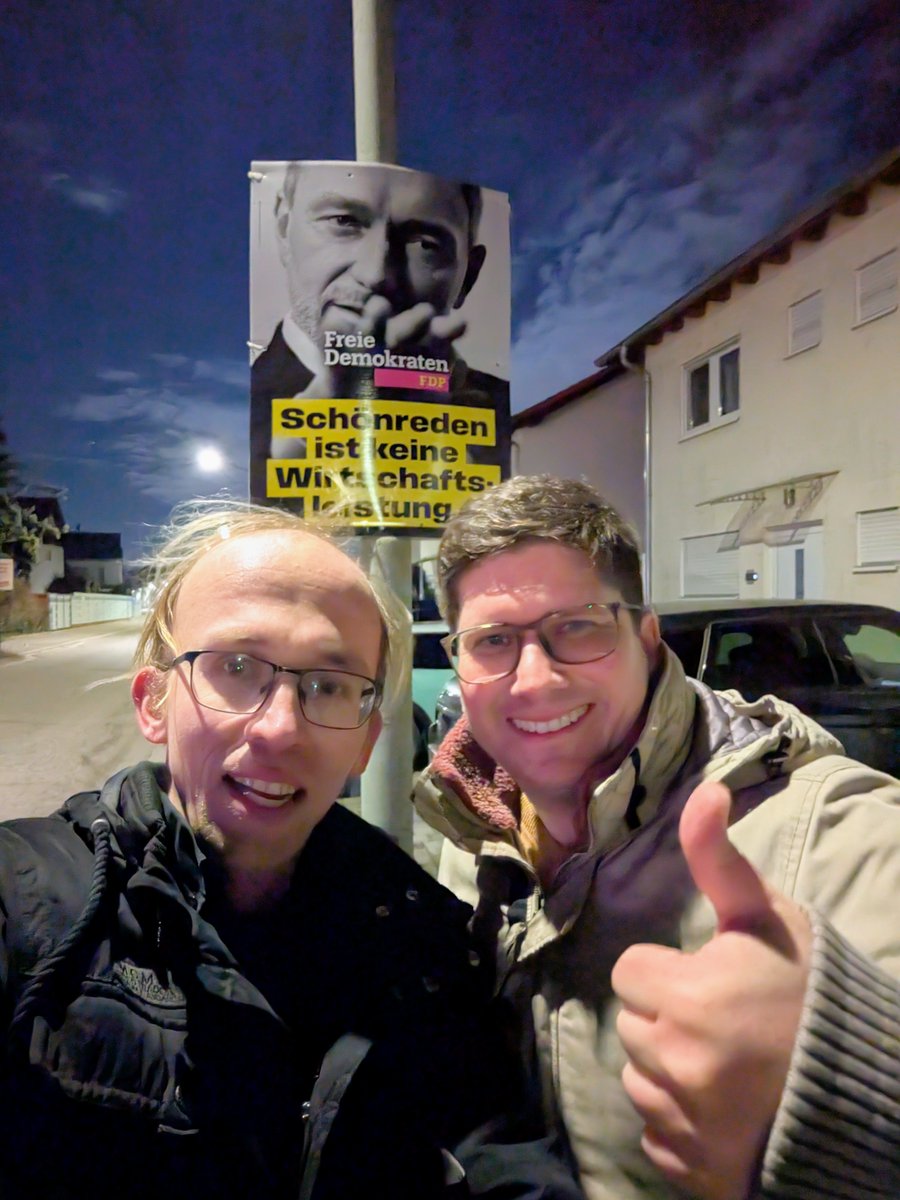 DerMueller_FDP's tweet image. Mission wir bleiben im Bundestag! Voller Einsatz in #Altrip! 🚀💛
@EricvNagel #AllesLässtSichÄndern #FDP #RheinPfalzKreis #WinterWahlkampf