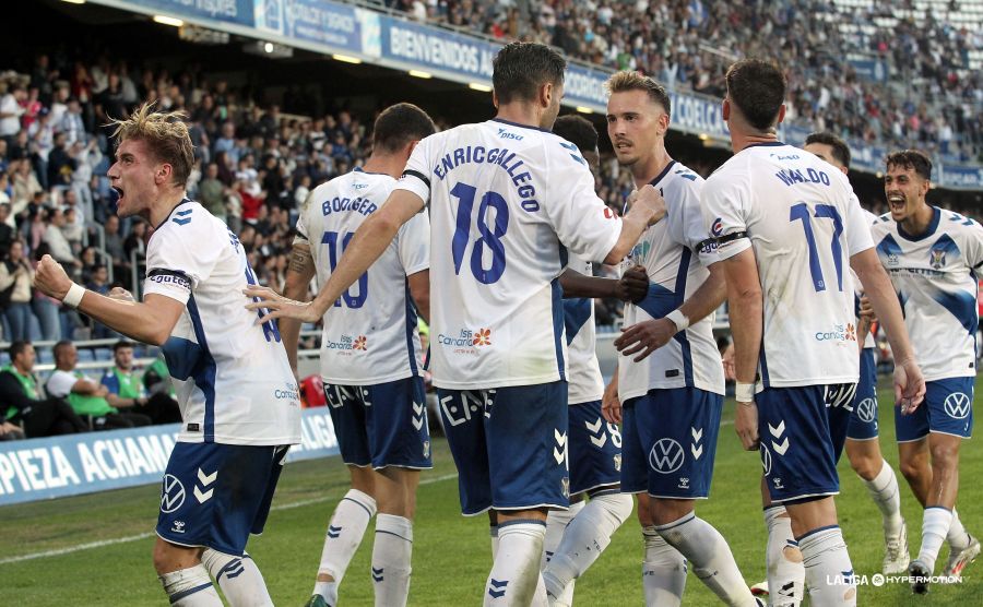 Estaban muy necesitados de una alegría por Tenerife.

El <a href="/CDTOficial/">CD Tenerife 🏴󠁧󠁢󠁳󠁣󠁴󠁿</a> no ganaba en liga desde el 3 de noviembre.

La situación sigue siendo complicada, pero seguramente que la semana se ve y se vive de otra manera en la isla.