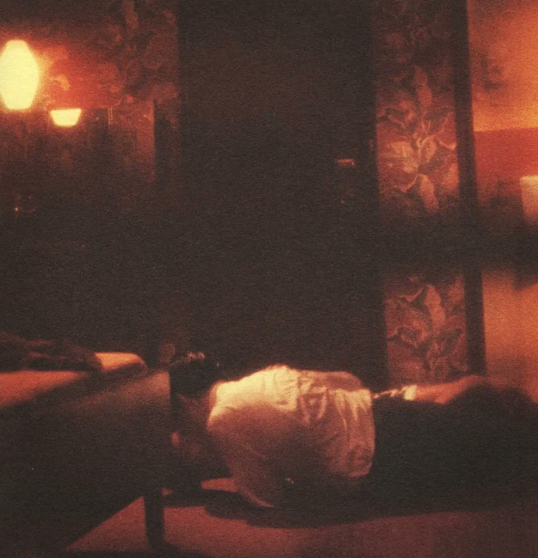 taesdawn26's tweet photo. deleted scene of in the mood for love (2000) https://t.co/qkAbIqIs6d