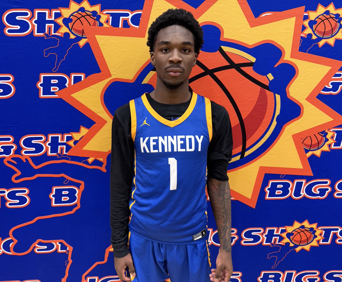 #BIGSHOTS #CharlestonInvitational 

Post-Grad 

The Academy Prep - 67
MVP: Rho Omed 25
Julien Cole 23

Kennedy Prep - 47
Drelyn Downey-David 16