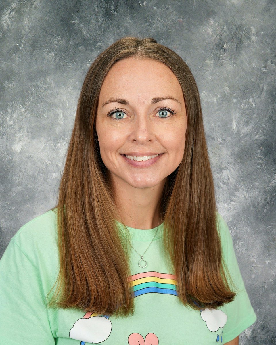 TurieTSmall's tweet photo. Congratulations to Ms. Durrance! We appreciate all the Amazing things you  do with your students. The impact you have on our students will be remembered for a lifetime. Keep being awesome. Your Bulldog family will be cheering you on tonight. @FUTURES_Inc https://t.co/xcG8qdtah3