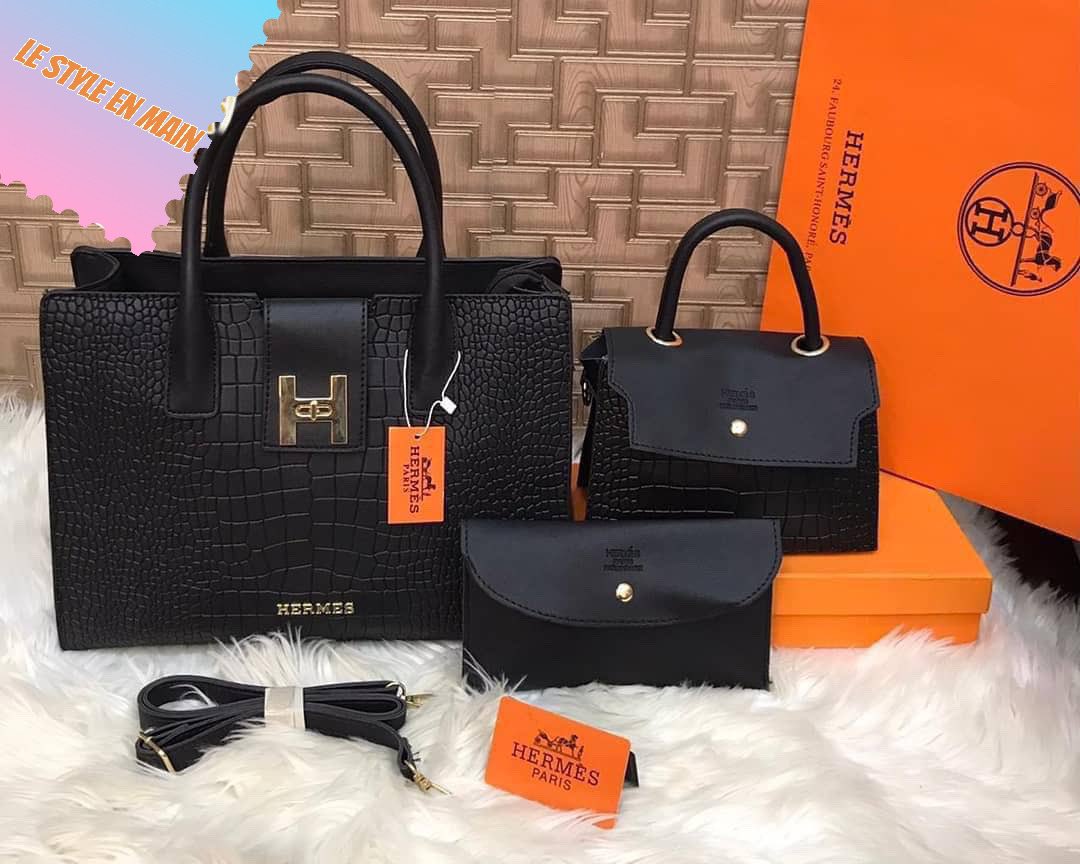 SacreModa's tweet image. Chaque sac que vous portez est une déclaration de votre unicité. 
1. 10.000 Fcfa
2. 15.000 Fcfa
3. 9.500 Fcfa
4. 11.000 Fcfa