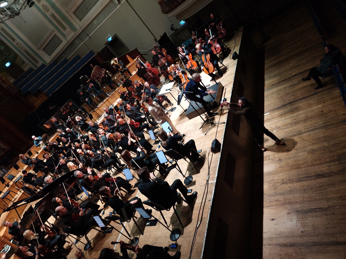 New Music Composition ♡: 
.
"Belonging", by acclaimed Irish composer, Ed Bennett 🎼
.
'New Music Show, BBC Radio 3', <a href="/UlsterOrchestra/">Ulster Orchestra</a>  @: <a href="/UlsterHall/">Ulster Hall | Live Entertainment Belfast</a> #Belfast
.
<a href="/BBCRadio3/">BBC Radio 3</a> #livemusic 🎶
.
#exceptional #musiccomposition 👏🏼
.
#photography🤳🏼 
.
kevindohertyart.com - ©