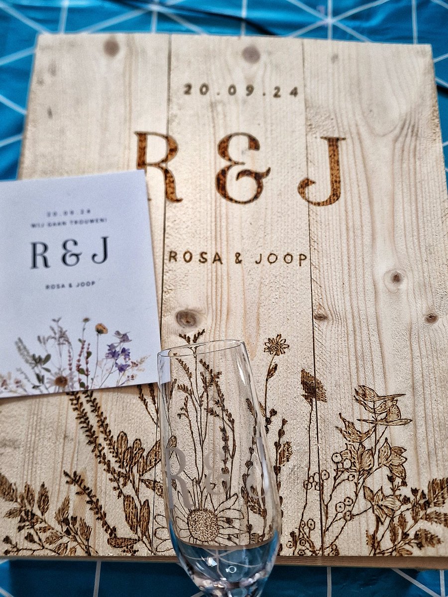F88creations's tweet photo. Champagneglazen geëtst en champagnekist gehoutbrand voor Rosa &amp; @JoopBuyt (20-09-2024)

Meer foto's van o.a. the making of: https://t.co/94AXO3I3s4

#champagne #champagneglazen #champagnekist #etsen #houtbranden #bruiloft #trouwerij  #diy #diyprojects #f88 #f88creations https://t.co/tk5Vv9wyH3