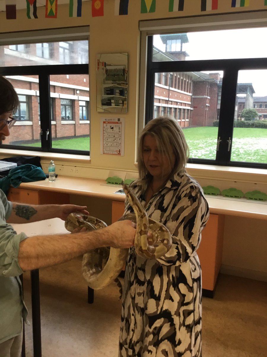 Our special guest Barney the Boa took the opportunity to meet with some members of staff! #OpenDay2025 <a href="/ThornhillDerry/">Thornhill College</a>