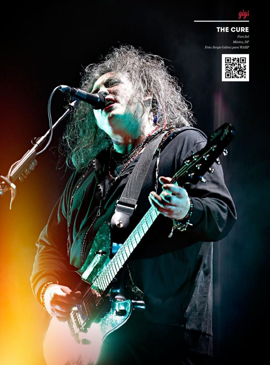 TheCureForever_'s tweet photo. January 2014: Robert Smith takes the stage at Foro Sol in Mexico City, captivating the crowd with The Cure's timeless sound. What’s your favorite live Cure performance memory? 🎶✨
#TheCure #RobertSmith #LiveMusic #ForoSol #WarpMagazine https://t.co/J61dUtruC9