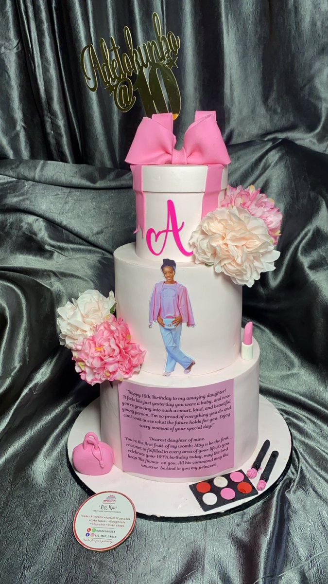 liz_macc's tweet photo. My brand Liz_mac_cakes started this year with this lovely cakes delivered on the 1st of January 2025🥰
To order for our yummy cakes,
You can send us a dm on Instagram or Twitter. send a dm on WhatsApp  09160804461 https://t.co/d4FKW5Yrjo