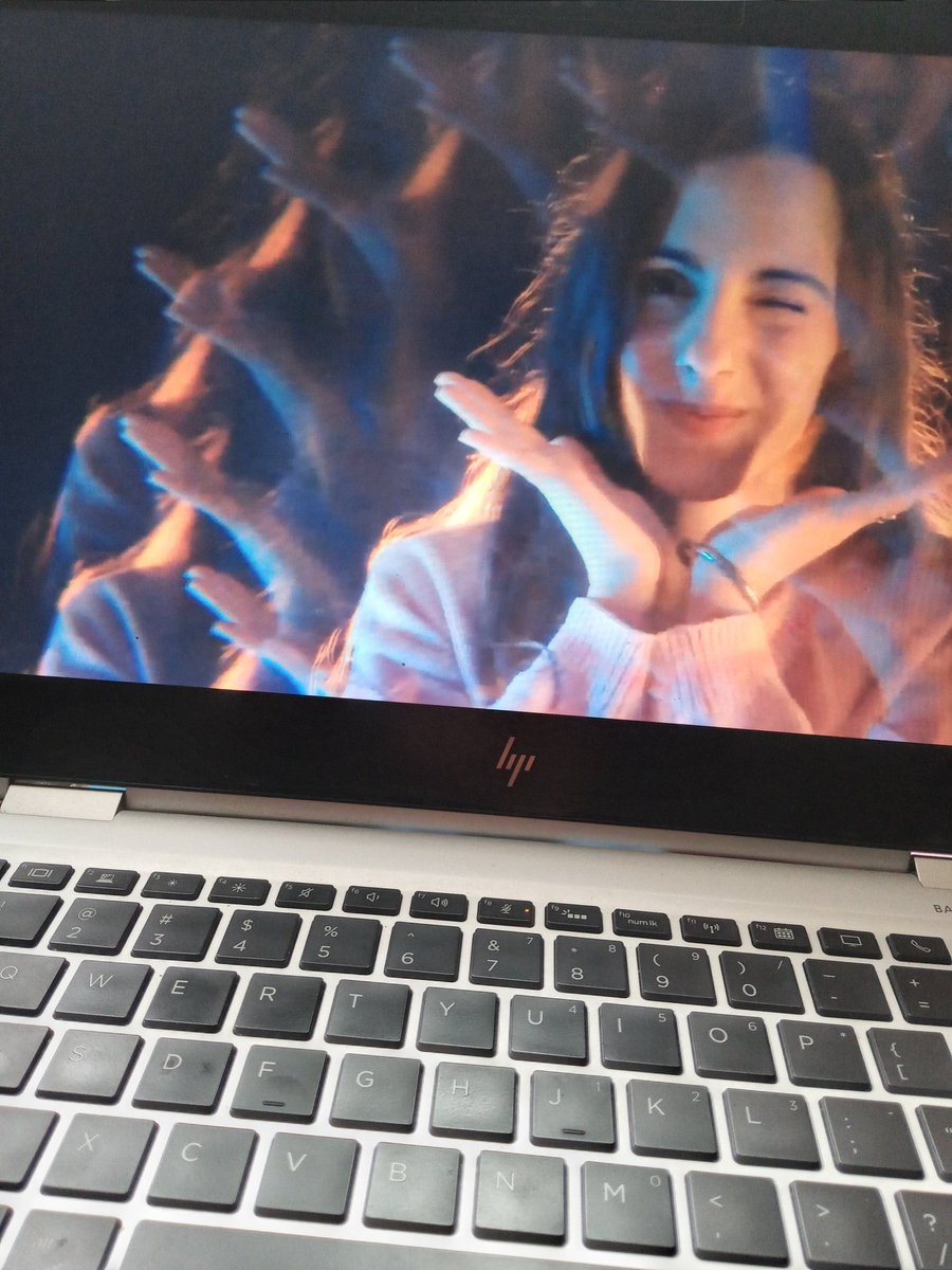 Daniel_Nvi's tweet photo. Apoyando a la @miree_music en el OP Fest en TV 😭❤ https://t.co/fbyhro5GtP