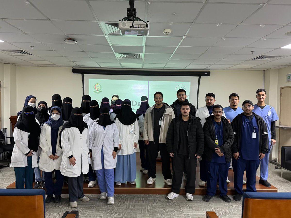 pt_Shaden's tweet photo. وهنا تنتهي نصف رحلة الامتياز اللي تعلمت واستفدت منها الكثير   .. 
سعيدة وممتنة جداً لهذه الفرصه التي اتاحت لي العمل مع نخبة من الاخصائيين والاخصائيات في مدينة الامير سلطان الطبية العسكرية 🙏🏻. https://t.co/BJPHoKfqzg