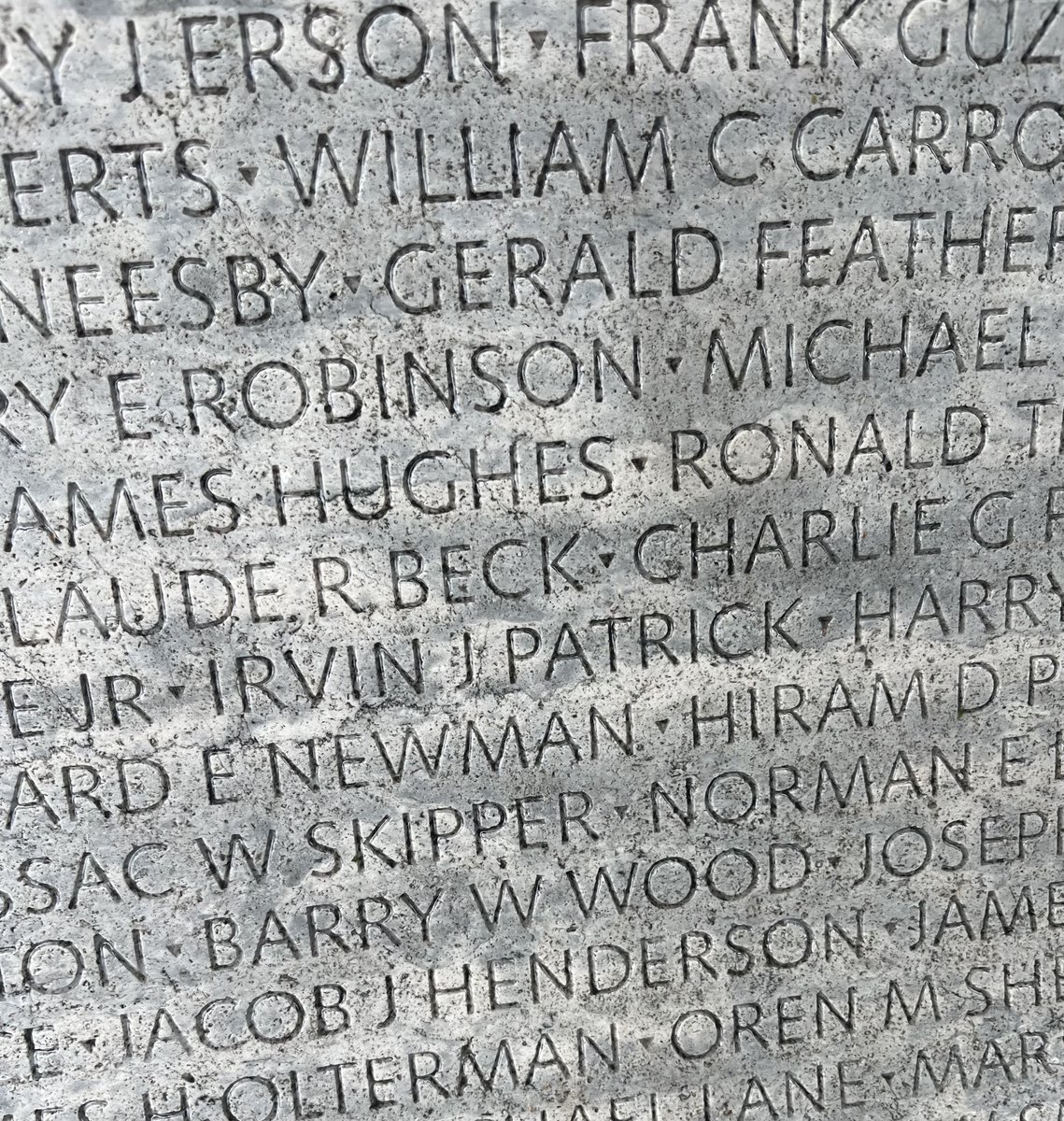 CitizensBTB's tweet image. 147 law enforcement officers across the U.S. died in the line of duty in 2024--a 25% increase over the previous year, according to preliminary data released by the National Law Enforcement Officers Memorial Fund.  nleomf.org/.../01/2024-Fa… #behindbadge #fallenheroes