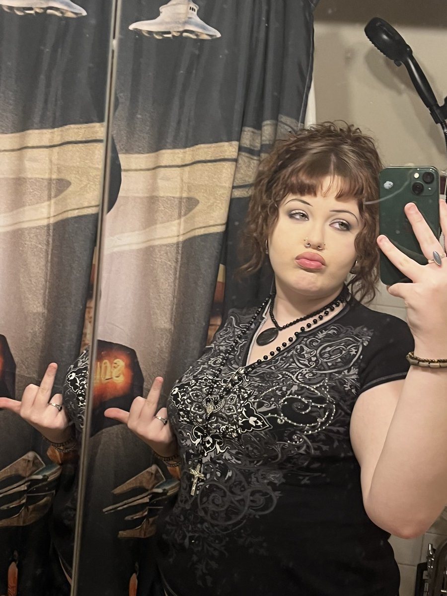 you’re pathetic &amp; your money is mine :)

findom goddess selling feet footsies paypig humanwallet humanatm sub worship feetworship