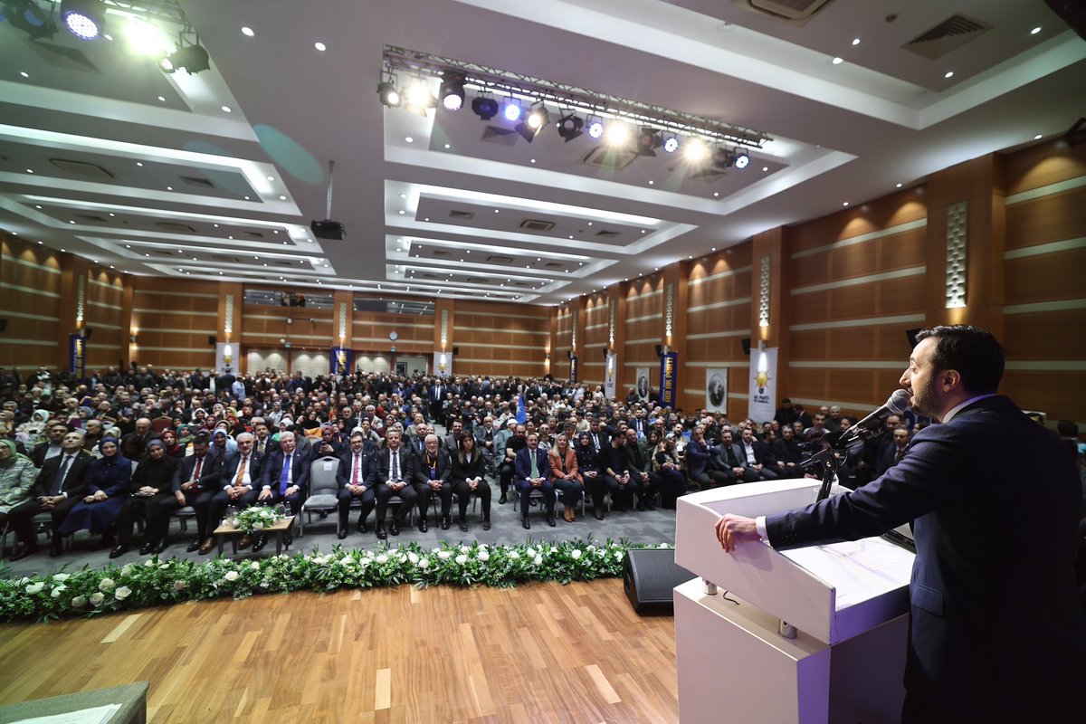 iekarayel's tweet image. AK Parti yolu da, kaderi de ülkemizle ve milletimizle bütünleşmiş bir partidir.

Umudun, İcraatın, Geleceğin #AdıAKParti’mizin #Beyoğlu Olağan İlçe Kongresi’nde @AKBeyoglu İlçe Başkanımız olarak seçilen @kasimfirat ve Yönetim Kurulu’na muvaffakiyetler diliyorum.