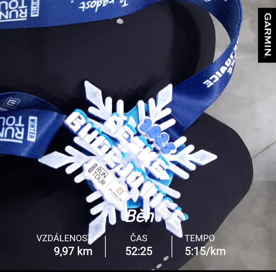 VraMarkov3's tweet photo. ...  v Českých Budějovicích by chtěl běžet každý 🌬🏃‍♀️👟☀️🏅a první letošní závodní desítka 😃🤣😃 ...
(oficiální čas 00:51:56)
#runtour 
#ČeskéBudějovice 
#jeradostběževzimě 
#wintertour https://t.co/sR4grDL36Z