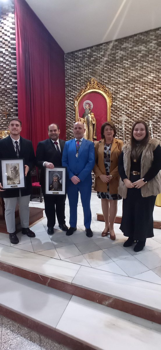 En el día de ayer acompañamos a la Hermandad de San Antonio Abad en su pregón de las Fiestas Patronales