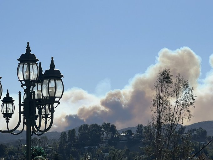 1 pic. This is insane. I’m debating on even leaving my house because if I get an evacuation order I can’t