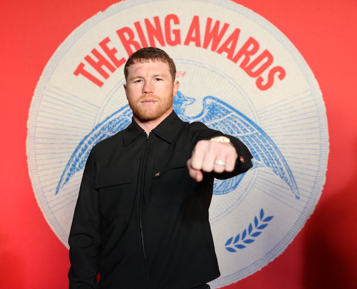 MatchroomBoxing's tweet photo. 👊🇲🇽 @Canelo 

#TheRingAwards https://t.co/96bIzaIgDs
