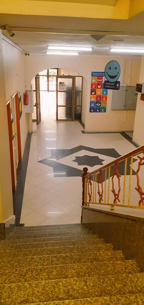 Riham259_'s tweet photo. لجامعتي الحلوة الجامعة الإسلامية :(

محدش بصدقني لمن أحكي إنها بيتي التاني، فعليًا من ونا صغيرة بروحها مع أبويا خلال دوامه، أغلب طلعاتنا وسهراتنا أنا وأهلي فيها، درست فيها وتخرجت منها، تقابلت مع صحباتي فيها، فعليًا أكتر مكان عزيز عليا. https://t.co/goOcSWXTSc