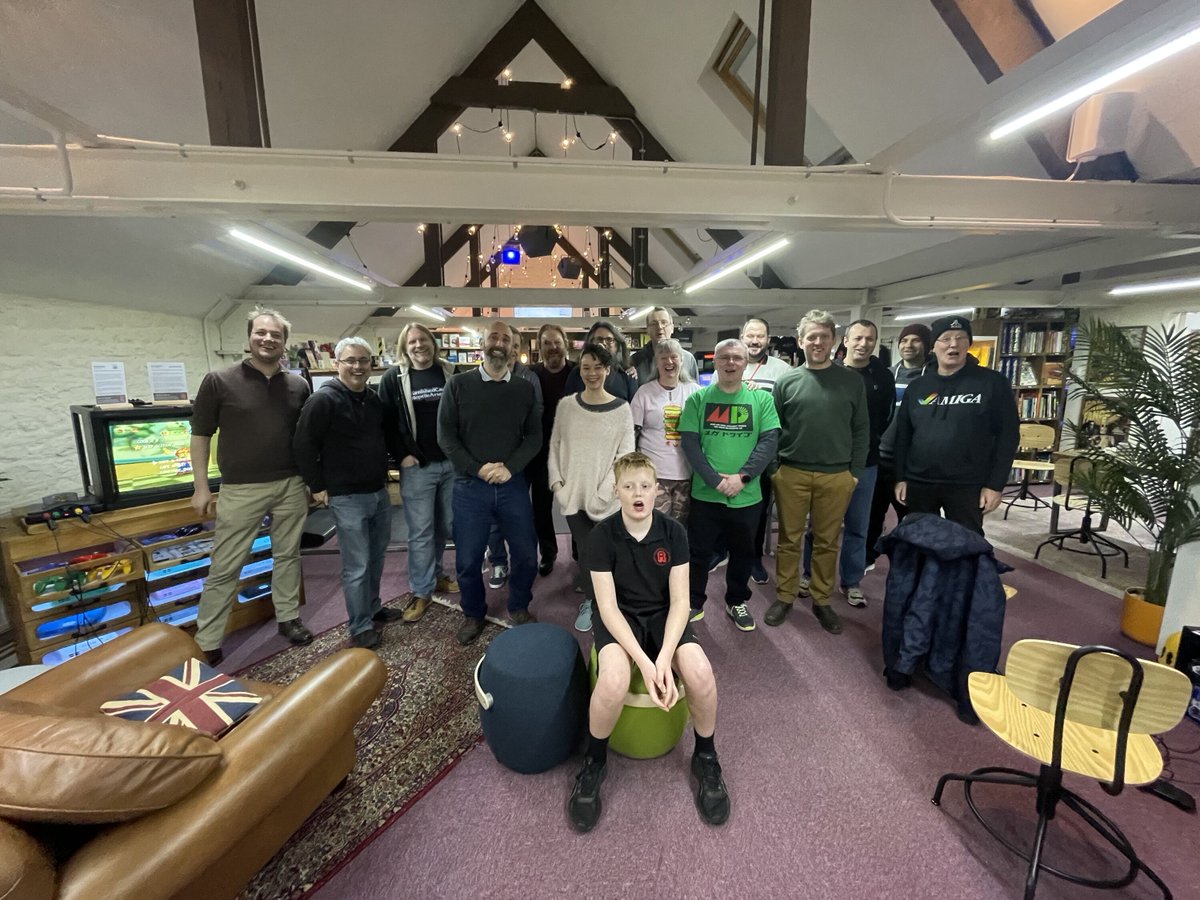 Retro Collective tweet media