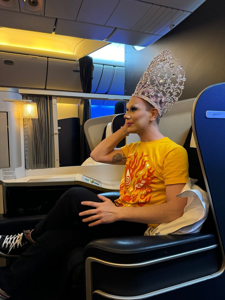 Flying Alone in the VIP <a href="/TheKandyMuse/">KANDY MUSE</a>