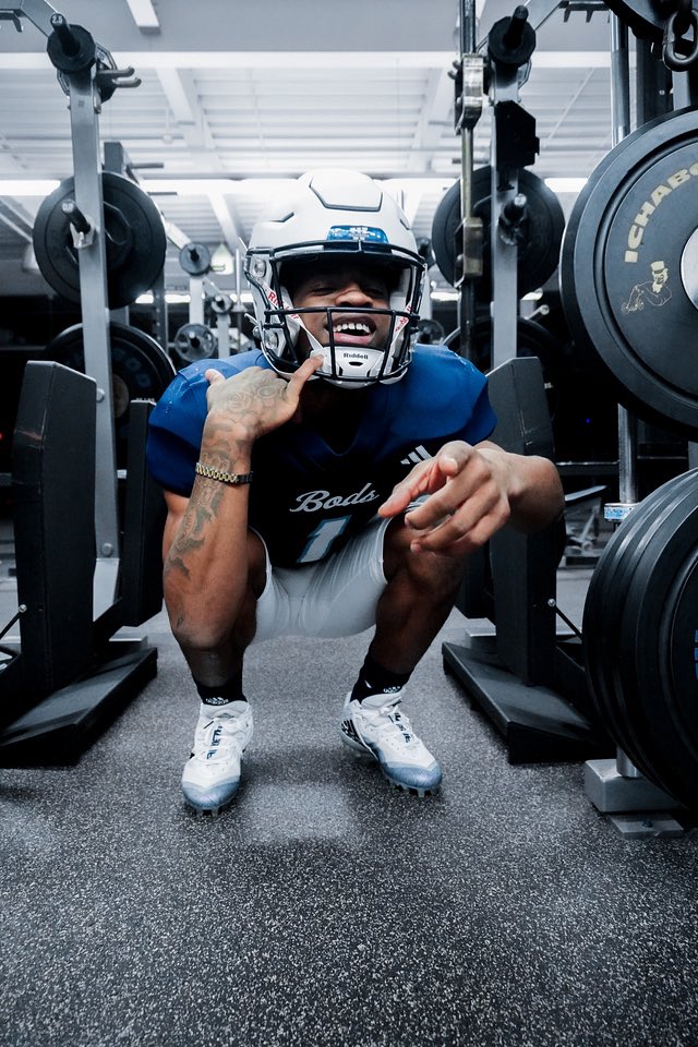 1dhawk's tweet image. Had a great time in Topeka Kansas🔥! @IchabodFTBL @CoachJarvis3 
@nikkinotnicki #notcommitted