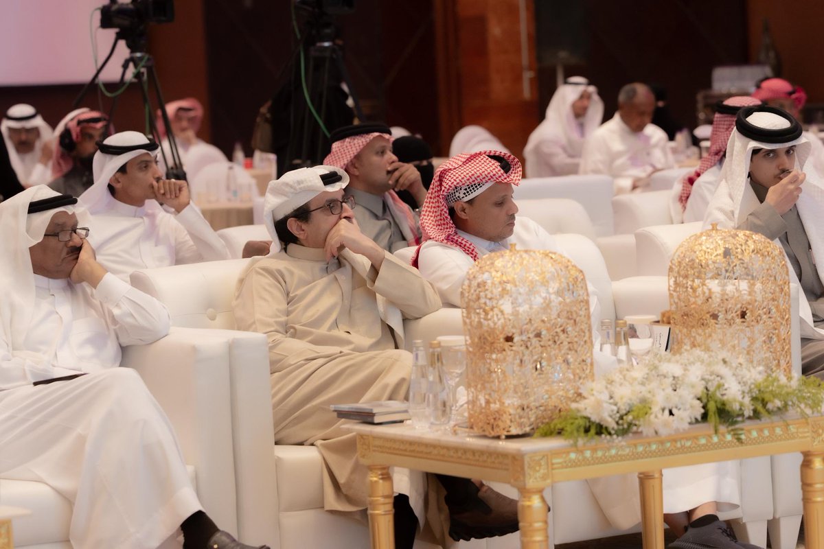 hasanalsalhabi's tweet photo. #الملتقى_الشعري_السادس 
#أدبي_جازان https://t.co/eq0HmRLukA