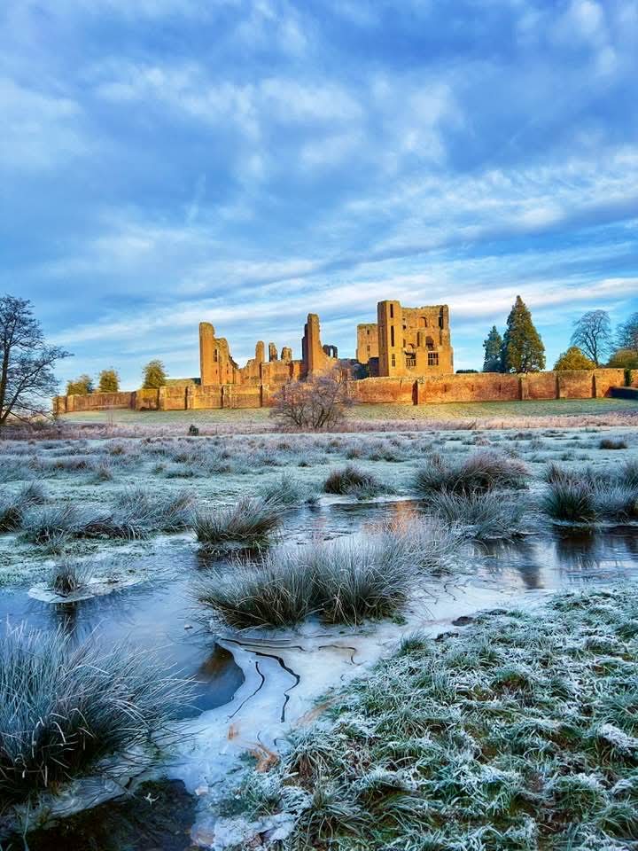 Chillslincoln79's tweet image. A glorious walk today, albeit a slightly freezing day in Kenilworth.   ❄️❄️❄️ #academia #lifeofaPI  #Warwickshire #saturday #countrylife #womeninSTEM
