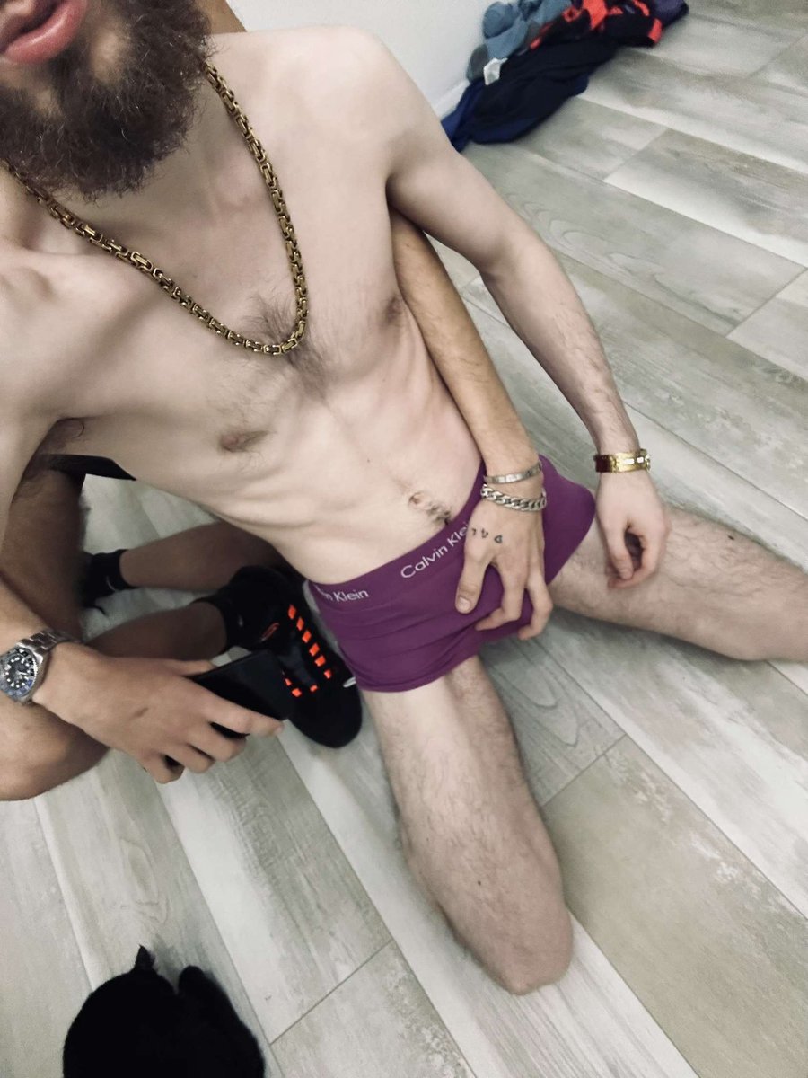 manclad0's tweet photo. Who wants to see what we got up to $send $cash #findom #paypig https://t.co/hkaMab6IxA