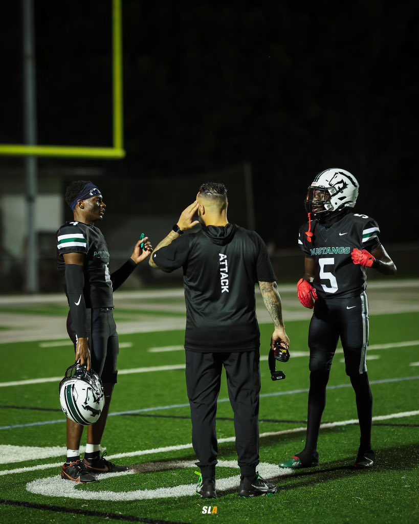 b_moson's tweet photo. @CoachCarmean THANK U and trusting me with no coaching experience.I took my son to you after our first conversation b/c of one word you said,Relationships! To this day you have never wavered from that! I know b/c of that this program is in good hands. 💚 https://t.co/5I4HHf3bsg