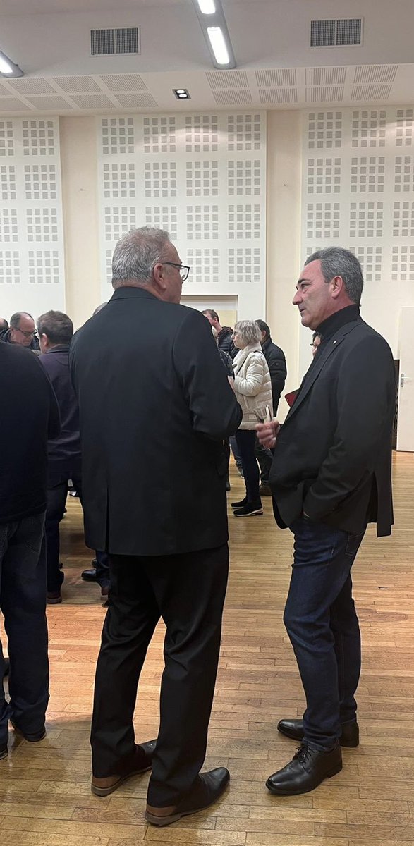 WEBERFrederic1's tweet photo. 🙏 #Mercylebas , ce soir très belle cérémonie des Voeux de Monsieur le Maire Serge VENTRUCCI & du conseil municipal 👍
Ruralité et Convivialité 🇫🇷🫶
2025 👍 https://t.co/kG6fOrsqtB