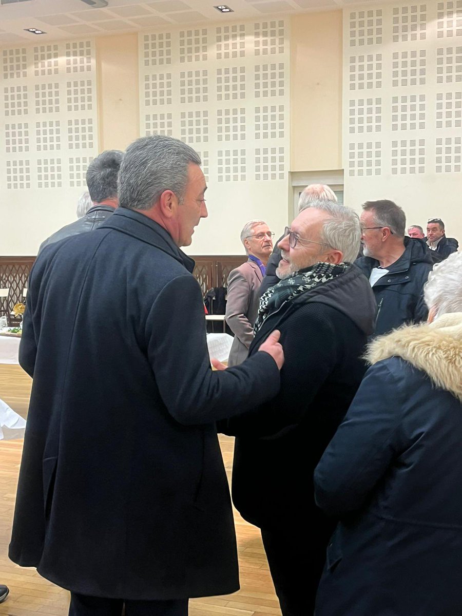 WEBERFrederic1's tweet photo. 🙏 #Mercylebas , ce soir très belle cérémonie des Voeux de Monsieur le Maire Serge VENTRUCCI & du conseil municipal 👍
Ruralité et Convivialité 🇫🇷🫶
2025 👍 https://t.co/kG6fOrsqtB