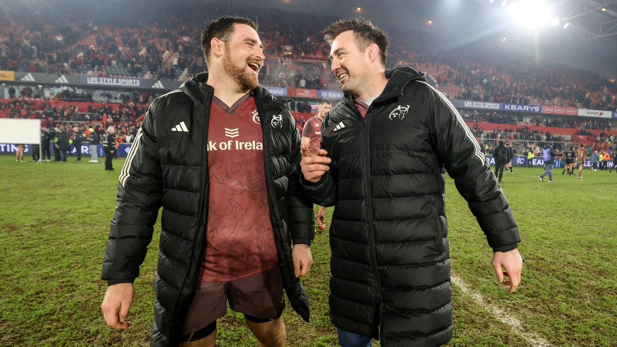 Munsterrugby's tweet photo. Post-match reactions 😁

#SUAF 🔴 | #MUNvSAR https://t.co/mmC8bQb0Wx