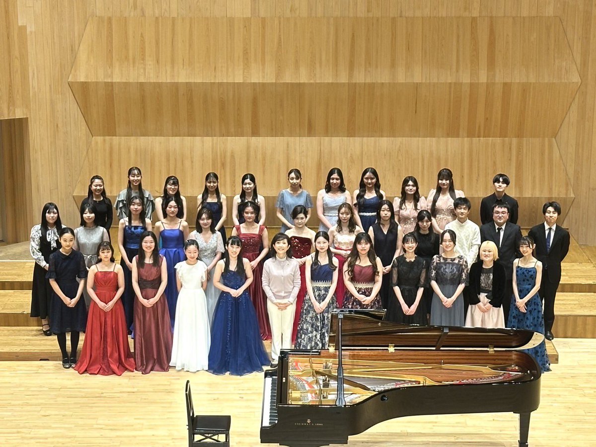 新井博江クラス木の香りコンサート終演致しました。
門下生一同心を込めて演奏させて頂きました。ご来場下さった皆様ありがとうございました。