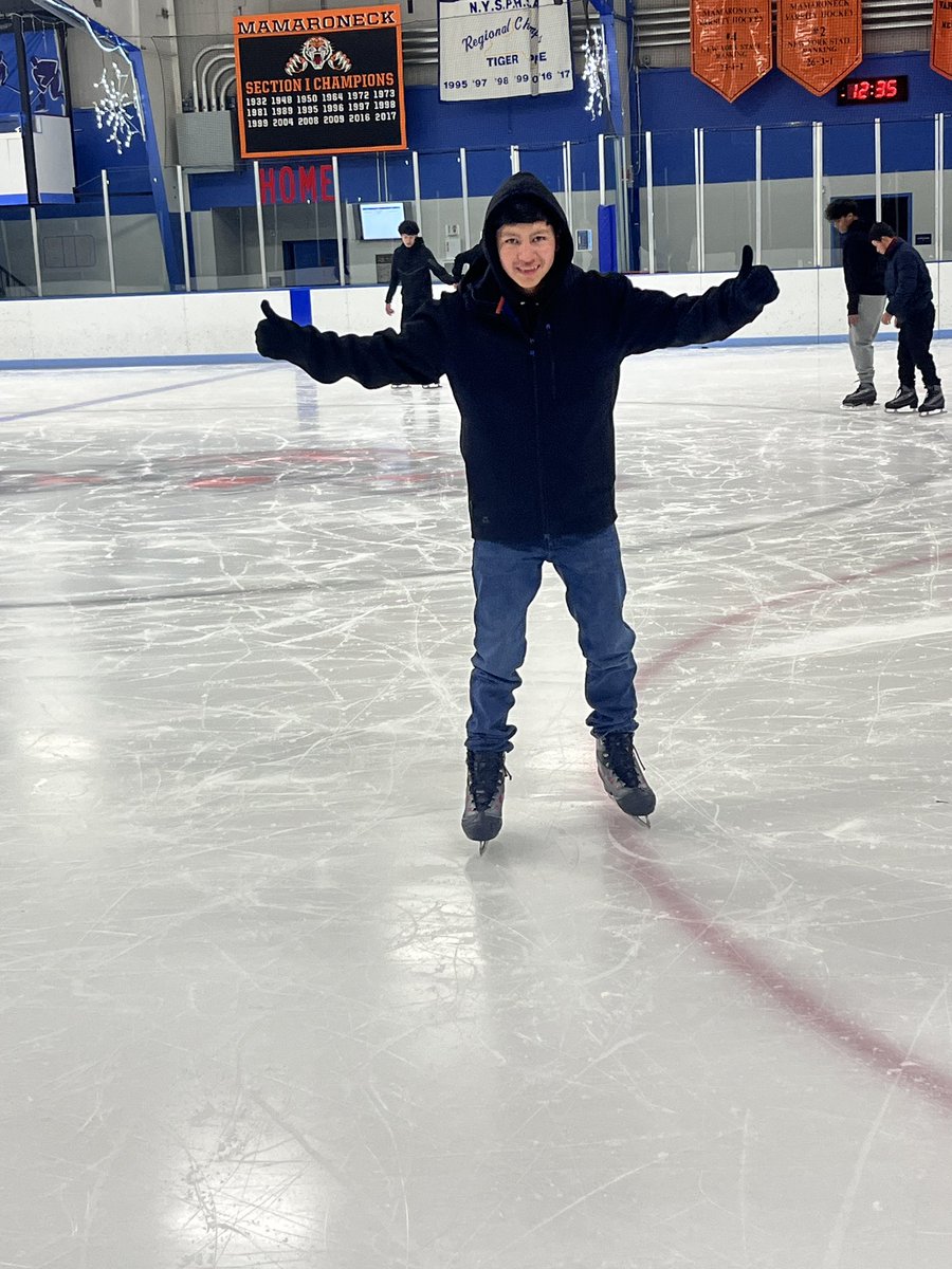 MsGallery723's tweet photo. Another fantastic ice skating trip with our ENL mentor program! Even first-time skaters were gliding confidently by the end. A new experience for many and a fun-filled day for everyone! ⛸️🧊❄️🥰 https://t.co/LmeX3mLfWv