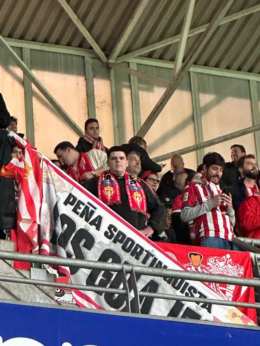 Un saludo al puto gordo de Dudley ,tremendo verlo subir las escaleras buscando pincho pollu,su madre no vio esfuerzo igual desde que lo cago <a href="/elopi23/">Elopi23</a>