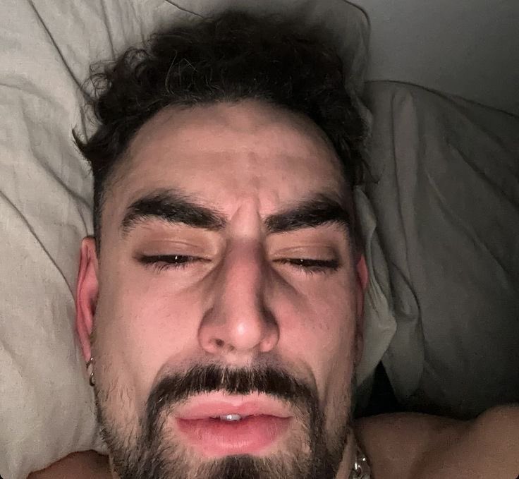 dinsbyl's tweet photo. je vois tout le monde dire que la prestation de marine c’était de la grosse merde alors que moi à l’ouest j’ai eu des frissons jusqu’à mon foie 

#StarAcademy2024 #StarAcademy https://t.co/rVJZ3ARfh6