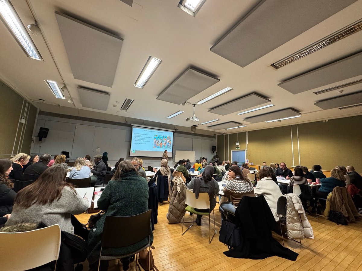 msybibi's tweet photo. It was great to be with the @DiverseEd2020 team at today’s #IncludEd25.
Hannah Wilson and I co-delivered a session on Designing Inclusive Classrooms.
It was also great to hear from @Yasmomar, @CalmLeadership @TomRees_77 @Jason_Arthur & others. Thank you @TheDifferenceEd! https://t.co/NWZmLuCIwd