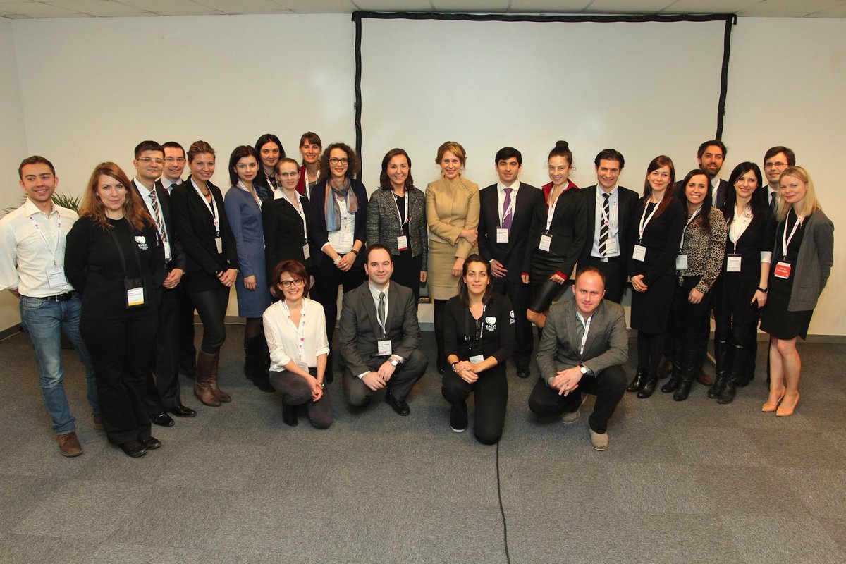 Denisa Muraru tweet media