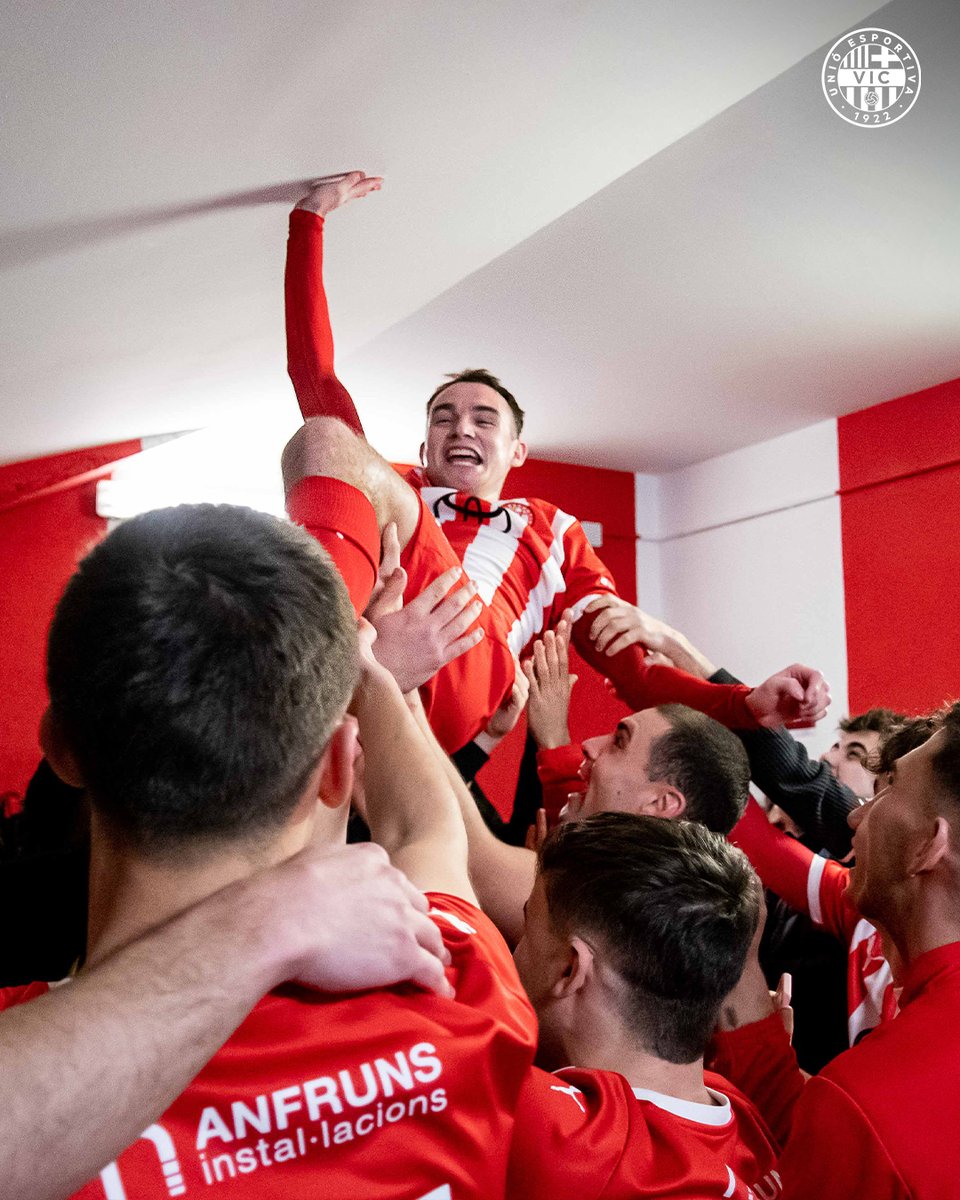 La millor notícia ❤️🤍

🤩 𝙀𝙡 𝙧𝙚𝙩𝙤𝙧𝙣 d'en 𝗝𝘂𝗹𝗶 𝗕𝗲𝗿𝗲𝗻𝗴𝘂𝗲𝗿 després d'un any de lesió.

#SomUEVic 🔴⚪️
#LligaElit | #futbolcat