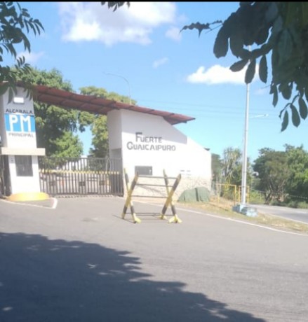 #Venezuela.   Los Presos Políticos de la Causa Gedeón,  Leonardo David Chirinos Parra, Gerardo Jose Coticchia Guerra, Angelo M Rosales Santos,  Capitán Eliant F. César Caraballo y el  Mayor Carlos Arturo Rosario Pimentel fueron trasladados de la cárcel de Yare III presuntamente
