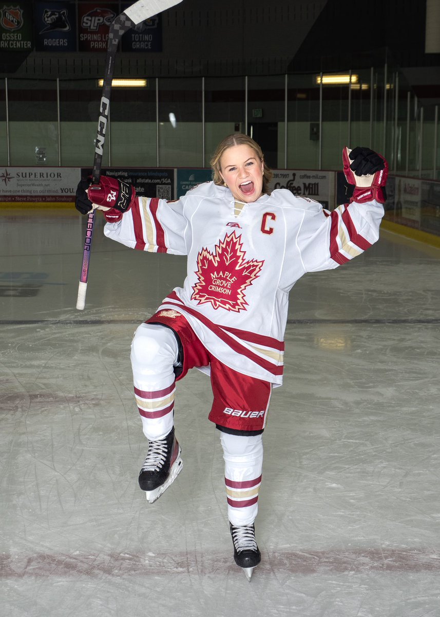 MG_Girls_Hockey's tweet image. 🚨🚨HATTRICK FOR #15 ABBEY OAKLAND🚨🚨 3:23 left in the game‼️🍁 assisted by #19 Kelsey Olson!!