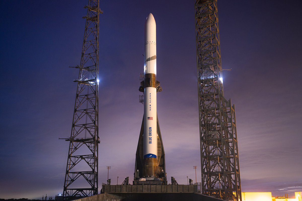 hespanha_victor's tweet photo. Quase lá! O Lançamento histórico do gigante NG-1 está previsto para essa próxima madrugada (3-6am)! #LightThatCandle @blueorigin 🔥🔥

#GoBlueOrigin #Godspeed

📸 @johnkrausphotos https://t.co/hYYV88iDpg