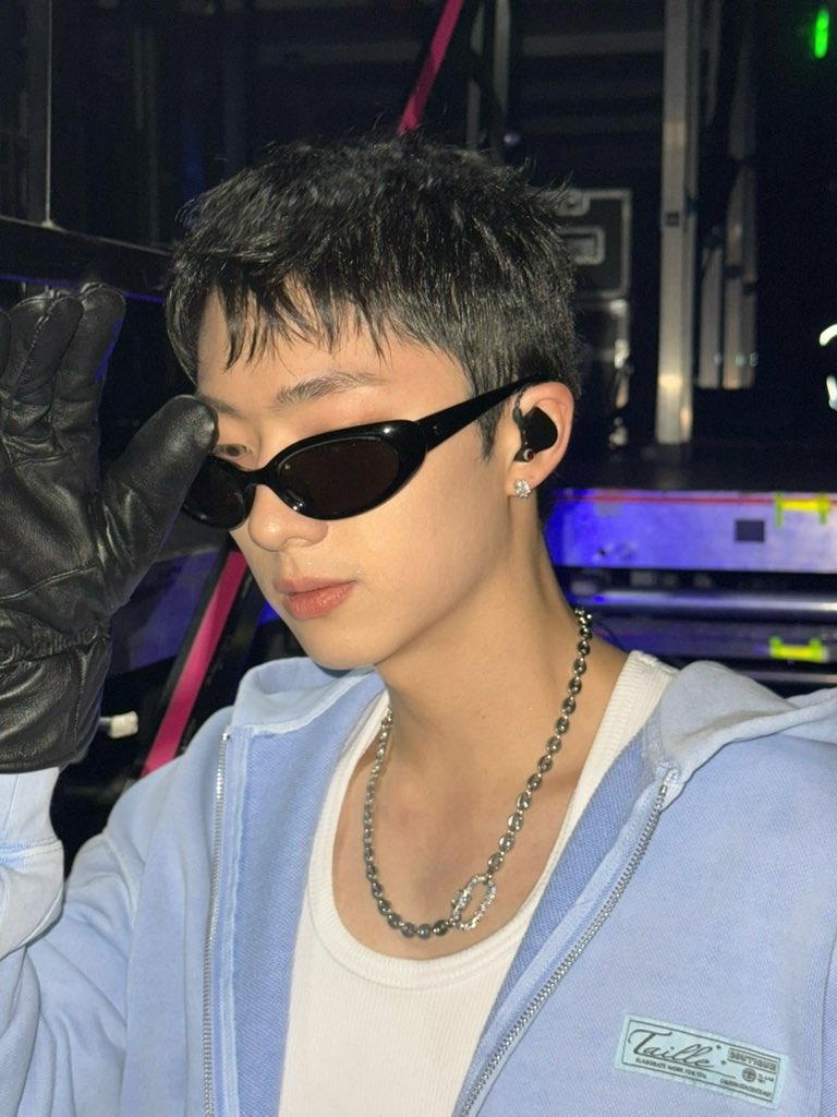 Berlin!! It was good to see y’all again Thank you for wonderful memories✨ SEE YA 

#P1Harmony #JIUNG