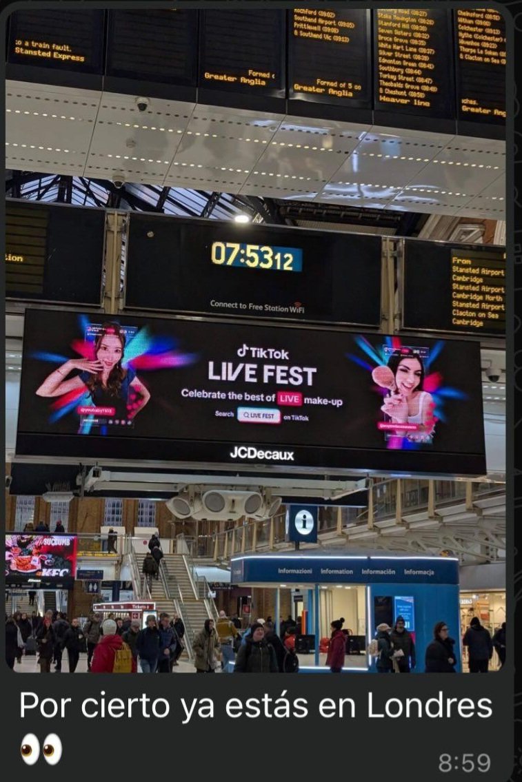 Teammarthas1's tweet photo. Melissa Navarro en espectaculares en Londres 🇬🇧 #melissanavarro https://t.co/13VymE4tAQ