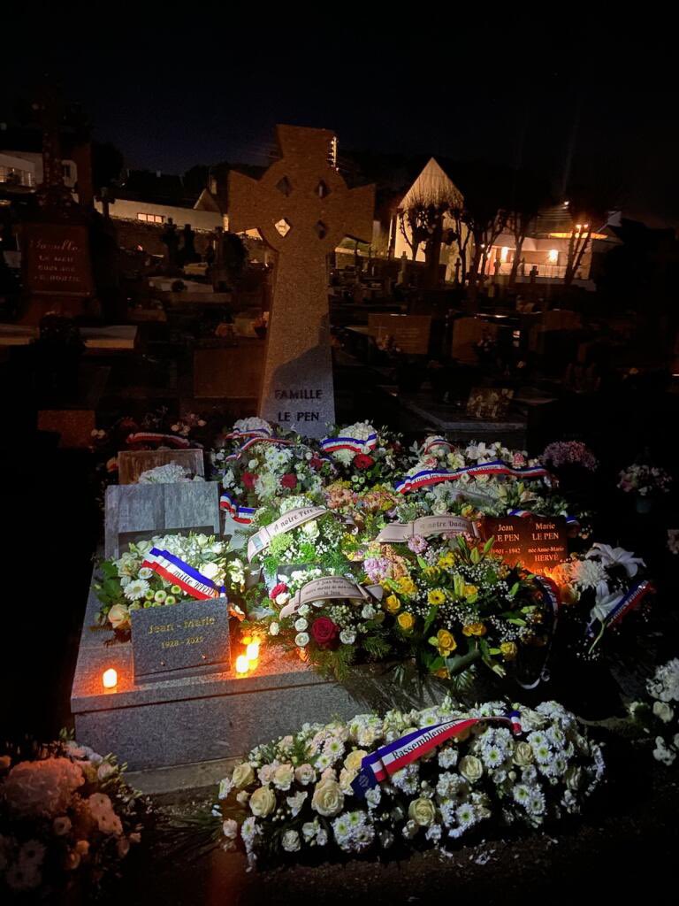 La nuit tombe … et nous continuerons. 
#LePen