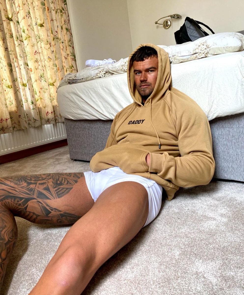 stepbrorjj's tweet photo. Wanna play? 😈🔥

Folow @blondeboyadonis https://t.co/EOywbB9Ppz