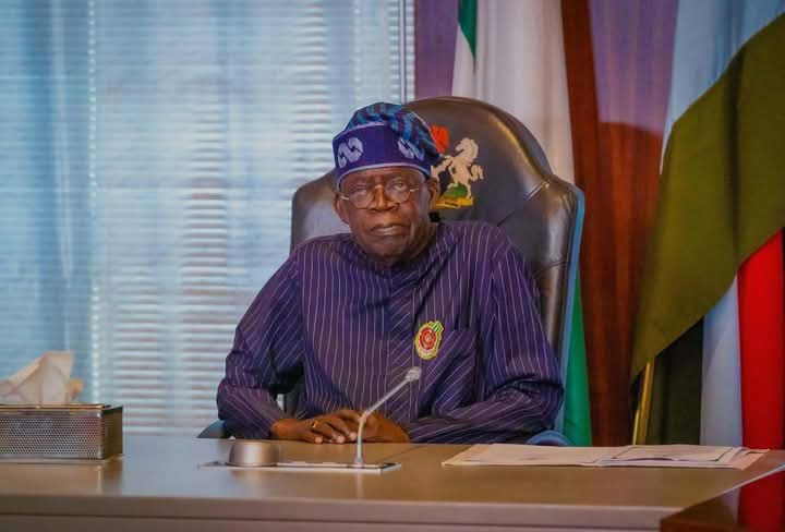 Adeborwarle's tweet photo. WHAT OBJ SAID ABOUT PBAT IN HIS BOOK, WATCH 

I am not a politician. I am a decorated soldier. I am an army general. If you are looking for a thorough bred politician in Nigeria, visit Bourdillon lagos. There, you will find one. However, politics has no permanent friend or enemy https://t.co/6neG0Yk7p3