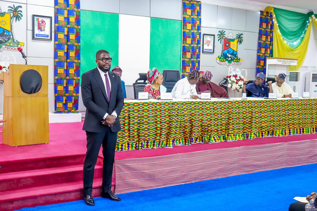 A New Chapter of Service

I am deeply honored to have been sworn in as the Permanent Secretary of the Motor Vehicle Administration Agency (MVAA) by His Excellency, Mr. Babajide Olusola Sanwo-Olu, Governor of Lagos State. This remarkable milestone in my career reflects the