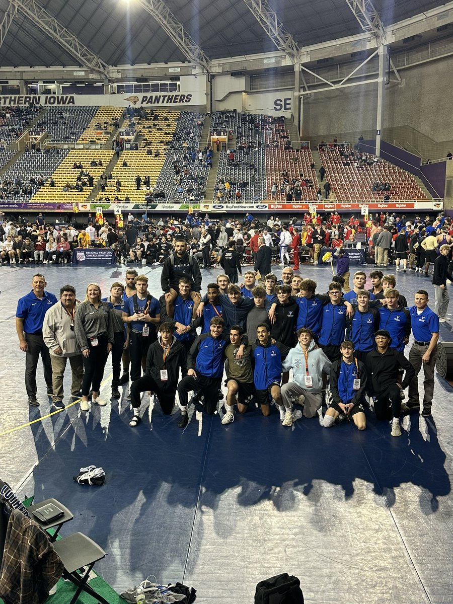 Luther Wrestling tweet media